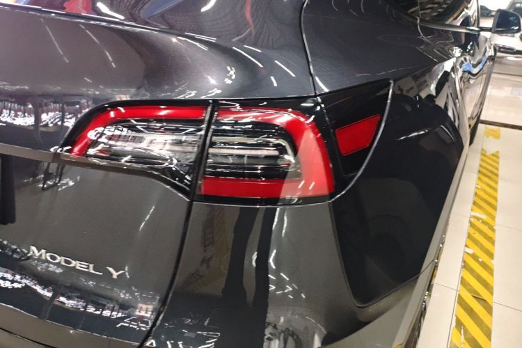 特斯拉 Model Y 2024款 后轮驱动版车身外观6006