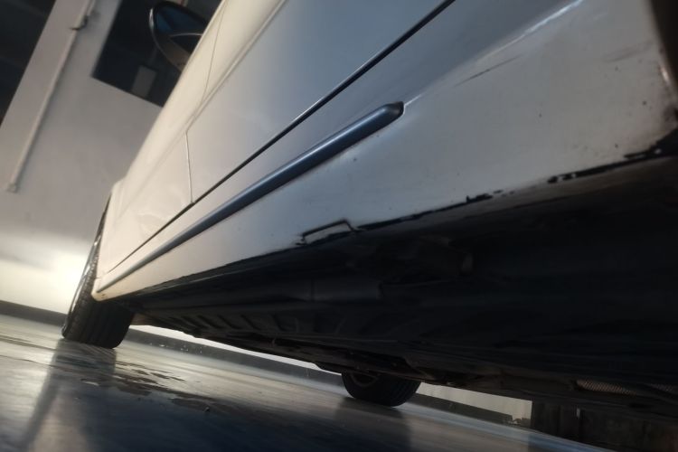 奔驰C级 2017款 改款 C 200 L 运动版局部细节9002