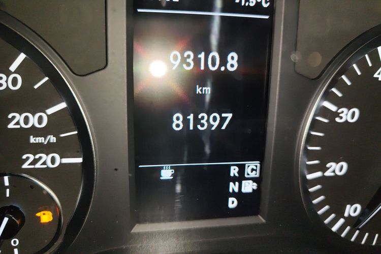 奔驰 威霆 2016款 2.0T 精英版中控内饰15