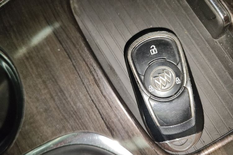 别克 昂科威 2016款 20T 两驱精英型中控内饰7001