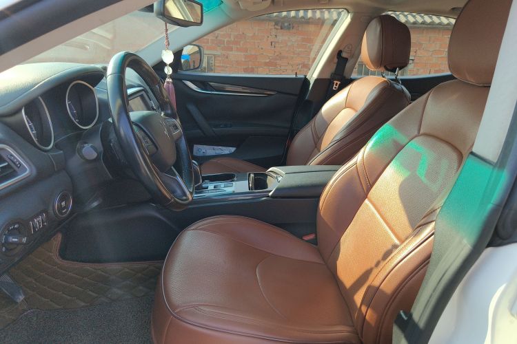 玛莎拉蒂 Ghibli 2014款 3.0T 标准版中控内饰19
