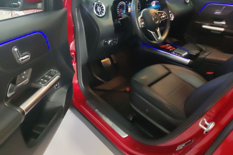 奔驰GLA 2020款 GLA 200中控内饰20