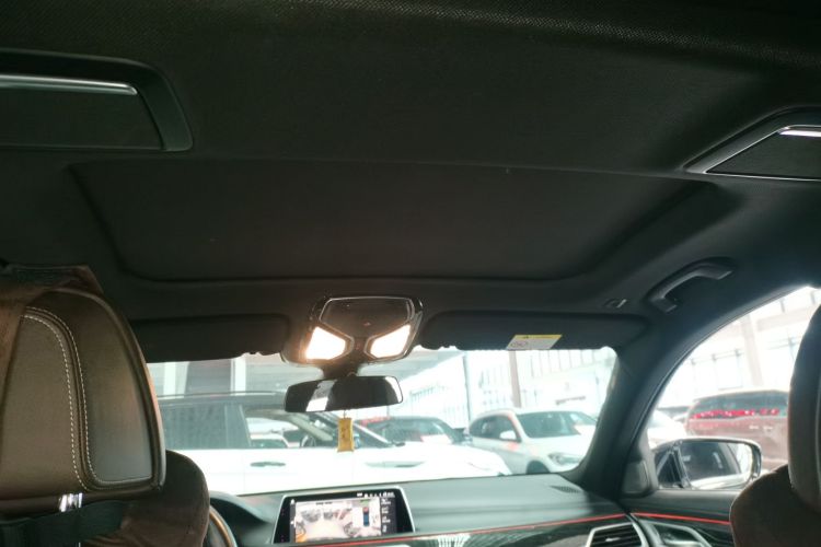 宝马7系 2019款 改款 730Li M运动套装中控内饰22