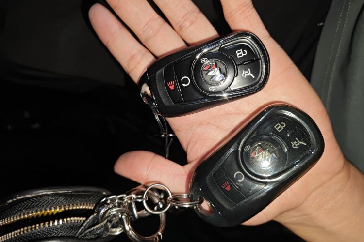 别克 昂科旗 2020款 28T 两驱尊贵型中控内饰7001