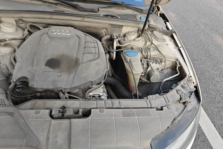 奥迪A4L 2015款 35 TFSI 自动标准型局部细节9003