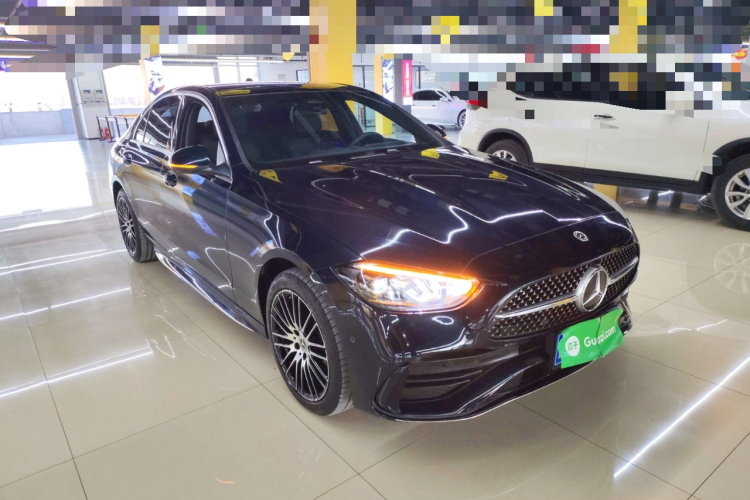 奔驰C级 2025款 C 260 L 运动版车身外观3