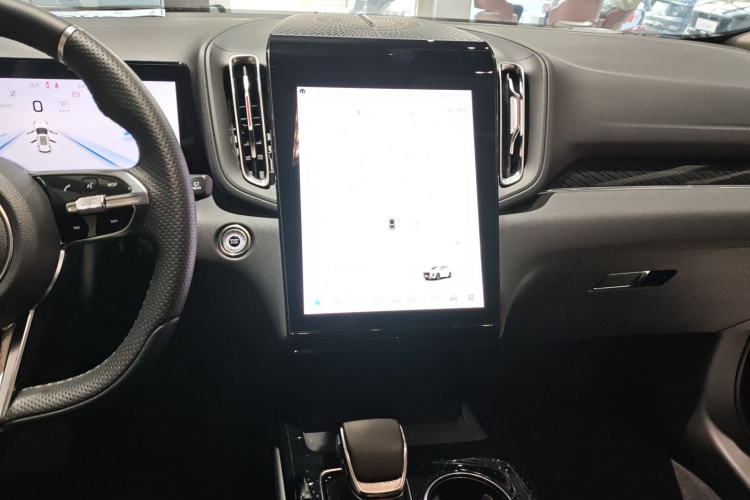 红旗HS3 PHEV 2024款 PHEV 115km 劲为版中控内饰16