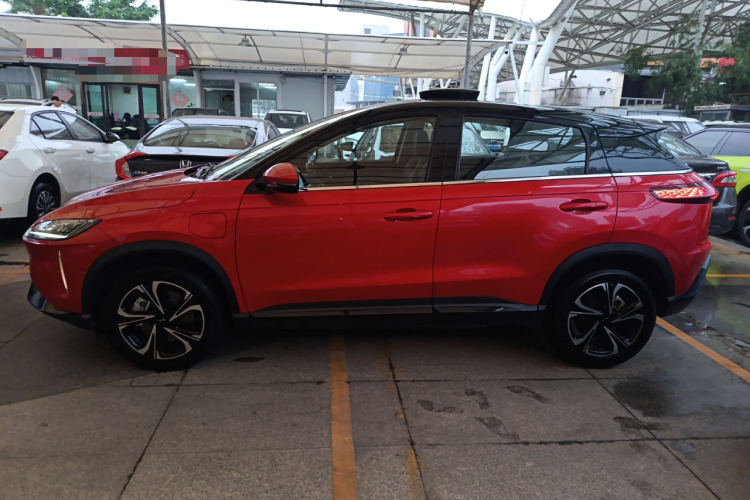 小鹏G3 2020款 520i 尊享版车身外观4