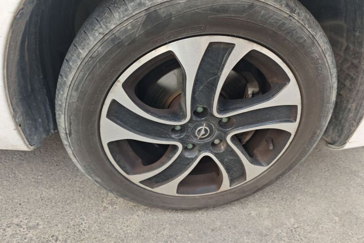 海马 福美来 2016款 1.6L 手动品尚型升级版车身外观10