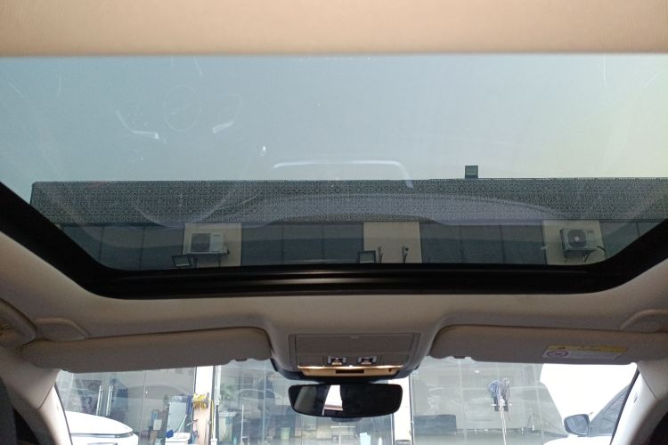 捷豹XFL 2023款 XFL 2.0T P200 两驱精英豪华版中控内饰22