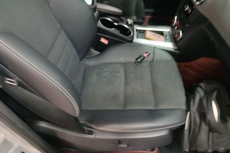 奔驰GLK级 2015款 GLK 300 4MATIC 时尚型 极致版局部细节41