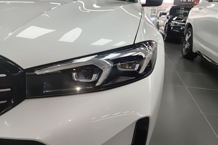 宝马3系 2024款 325i M运动曜夜套装局部细节36