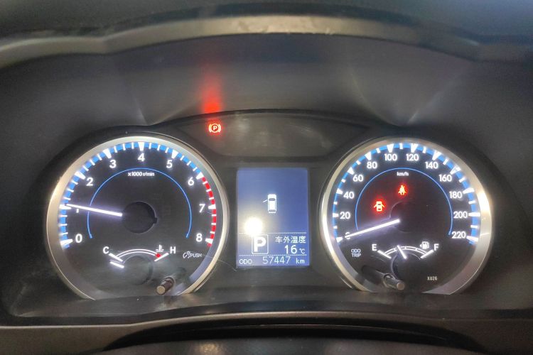 丰田 汉兰达 2021款 2.0T 四驱精英版 7座中控内饰14