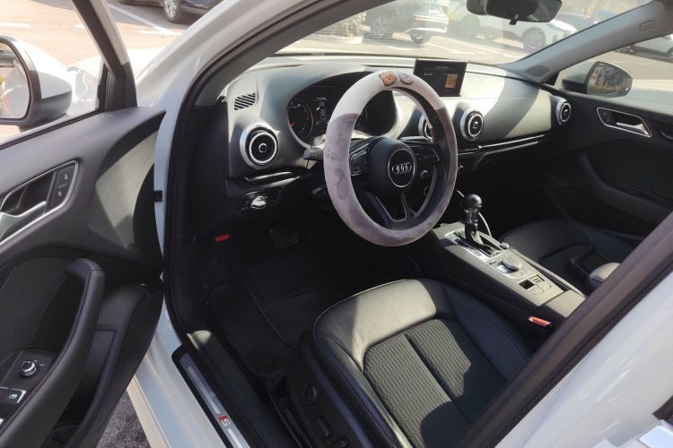 奥迪A3 2017款 Limousine 35 TFSI 时尚型局部细节19