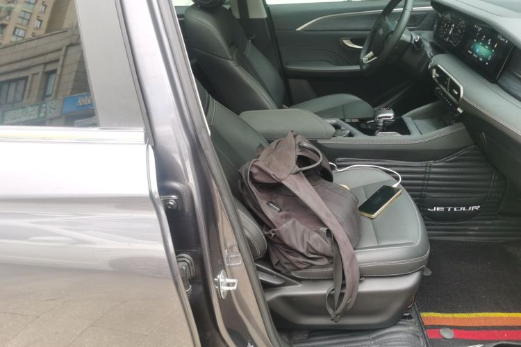 捷途X90 PLUS 2024款 1.6TD DCT别墅 5座局部细节41