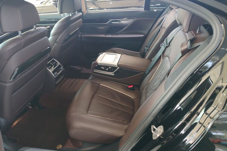 宝马7系 2019款 改款 730Li M运动套装中控内饰21