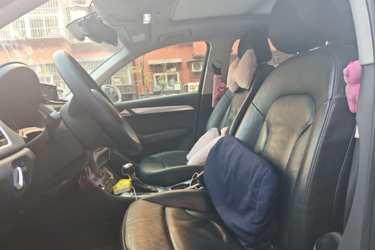 奥迪Q3 2015款 35 TFSI 舒适型中控内饰19