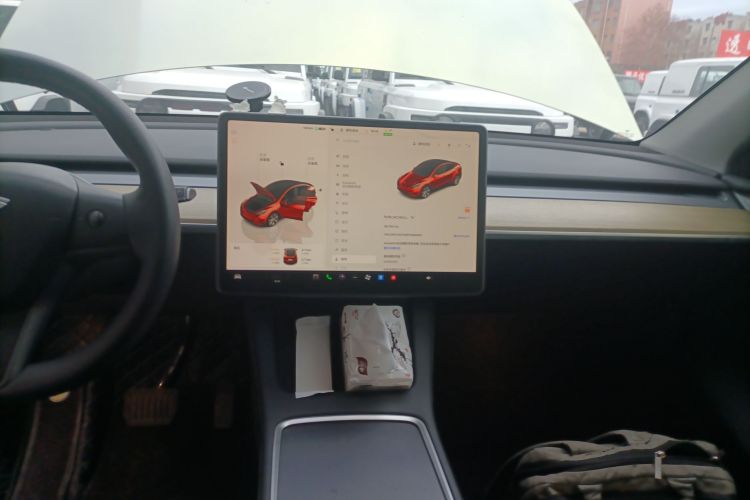 特斯拉 Model Y 2022款 改款 后轮驱动版中控内饰16
