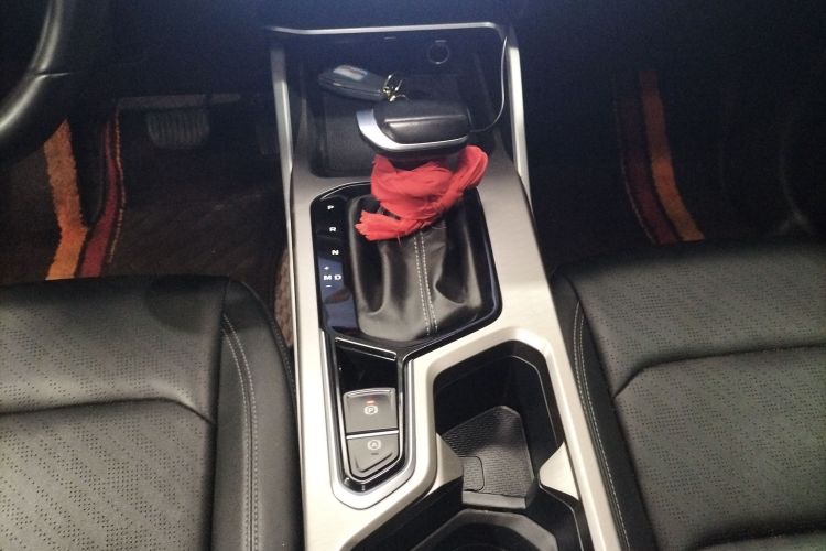 吉利汽车 帝豪 2023款 第4代冠军版 1.5L CVT尊贵型局部细节18