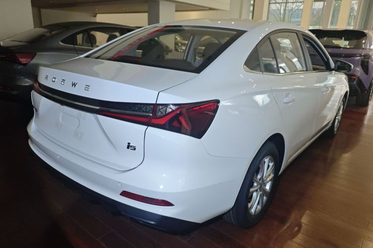 荣威i5 2026款 1.5L CVT豪华版车身外观7