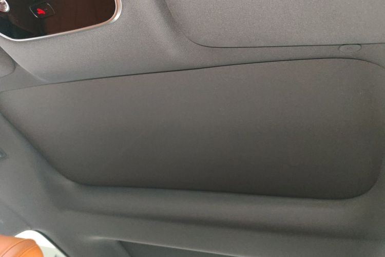 鸿蒙智行 问界M8 2025款 增程 Max版 37kWh 5座版中控内饰22