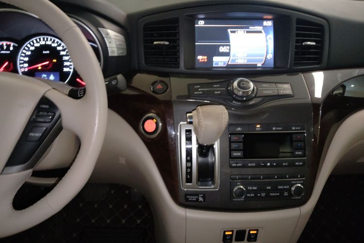 日产 贵士 2013款 3.5L SL局部细节16