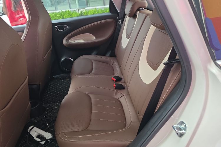 五菱汽车 五菱缤果 2023款 333km 灵犀互联款中控内饰21