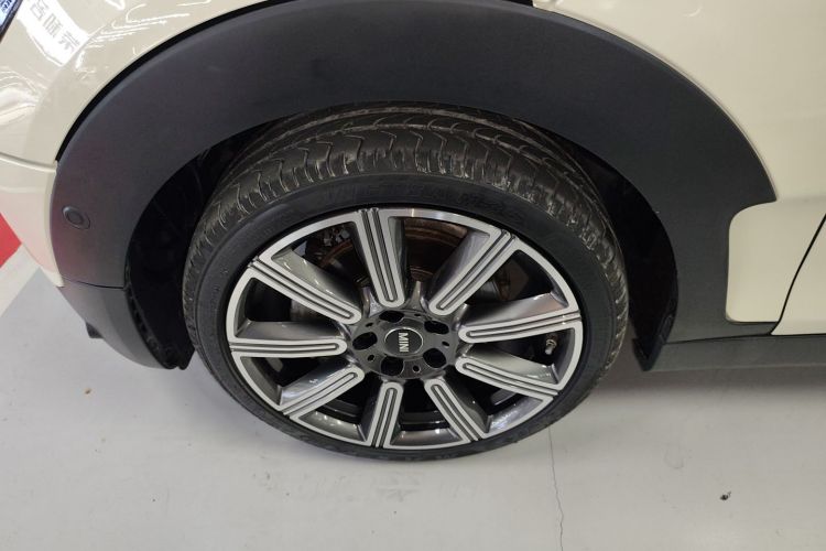 MINI Clubman 2022款 改款 1.5T COOPER 鉴赏家车身外观6007