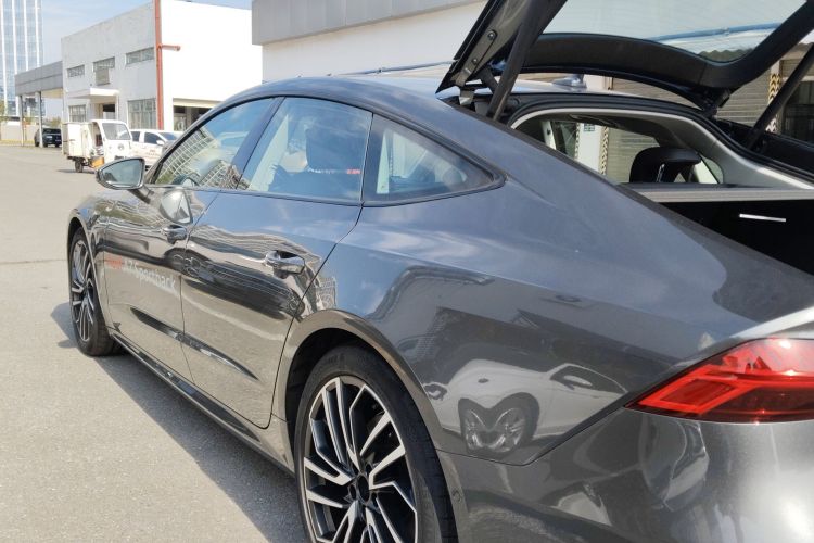 奥迪A7 2024款 45 TFSI 臻选型车身外观4