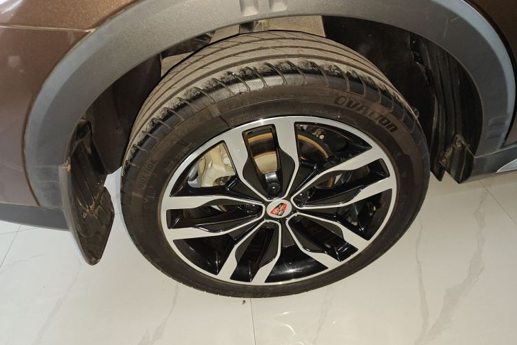 荣威RX5 2018款 20T 两驱自动互联网智尊版车身外观6003