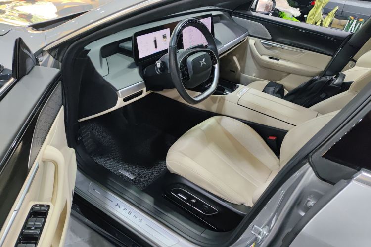 小鹏P7 2022款 625E中控内饰20