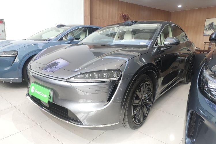 鸿蒙智行 智界R7 2024款 纯电 736km UItra车身外观1