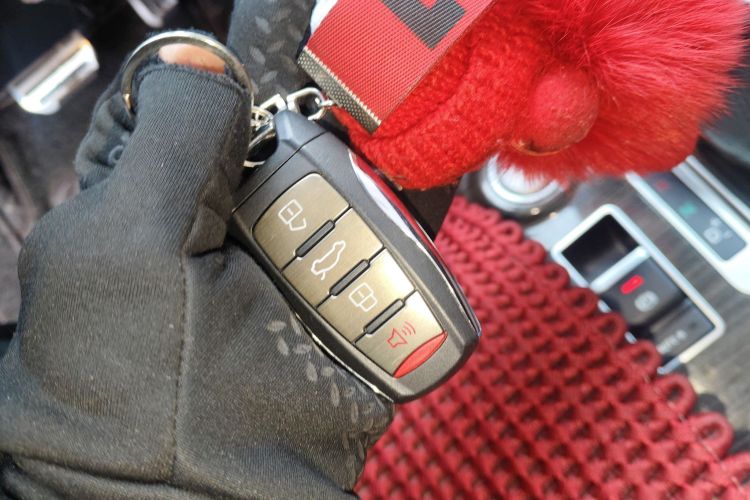 哈弗H9 2016款 2.0T 四驱豪华型 5座中控内饰11