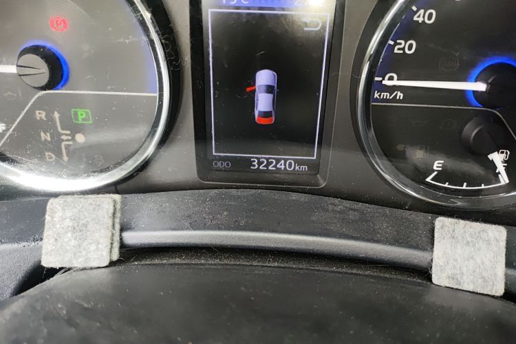 丰田 雷凌双擎E+ 2019款 1.8PH GS E-CVT精英天窗版中控内饰15