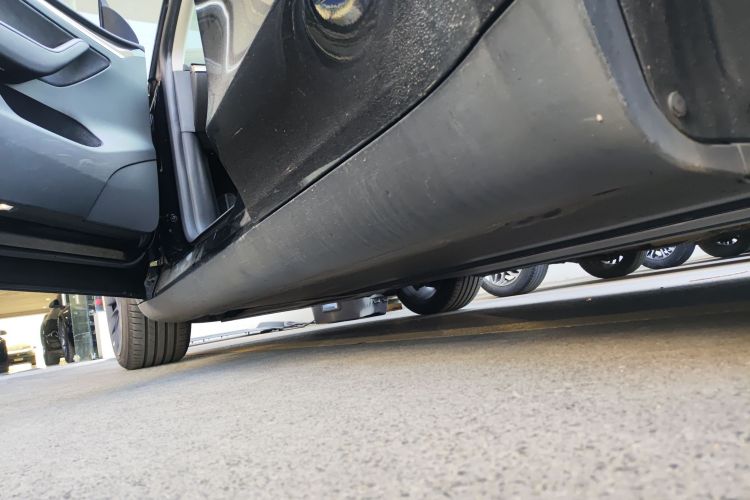 特斯拉 Model Y 2021款 标准续航后驱版局部细节9002