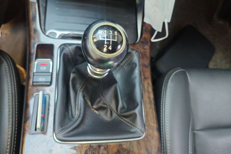 汉腾汽车 汉腾X7 2016款 1.5T 手动尊享型中控内饰18