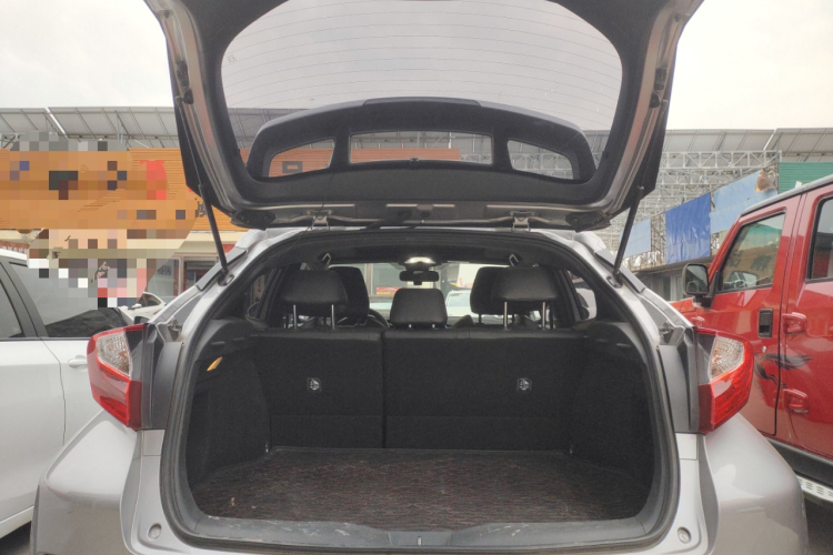 丰田 奕泽IZOA 2020款 2.0L 奕享版机舱底盘23