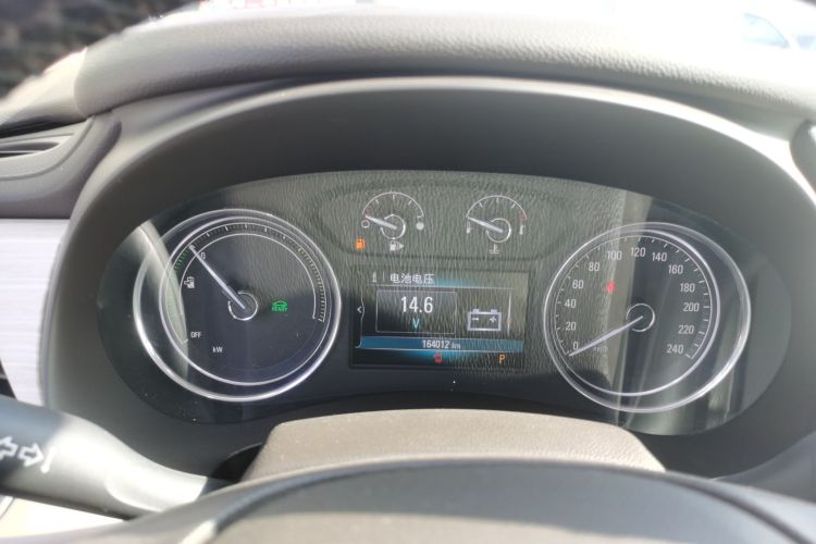 别克 君越 2018款 30H 精英型中控内饰14