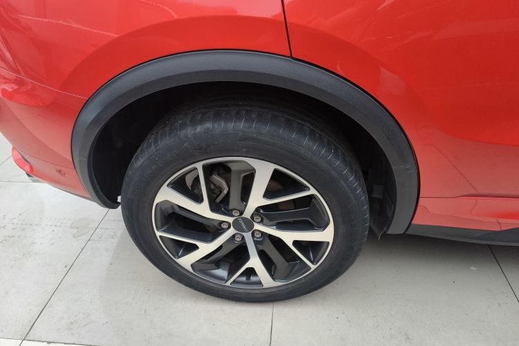 领克01 2017款 2.0T 四驱劲Pro版车身外观6008