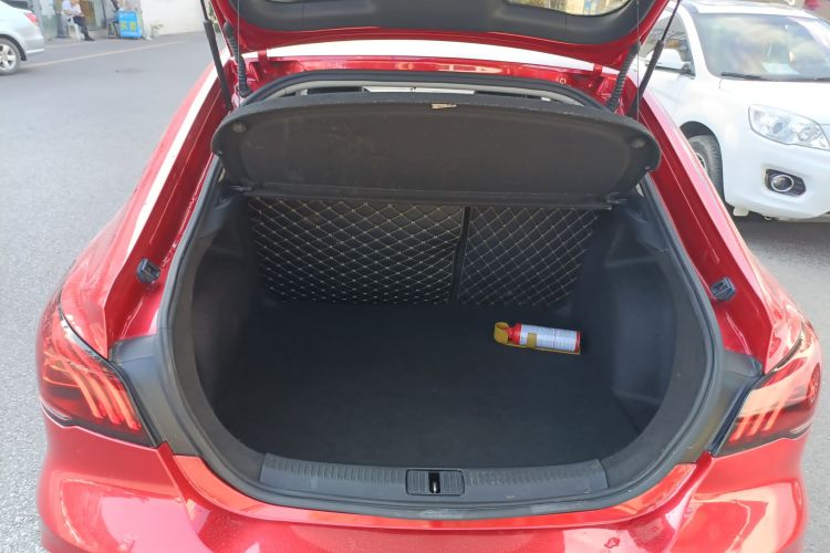 名爵 MG6 2020款 1.5T 自动领潮风尚版机舱底盘23