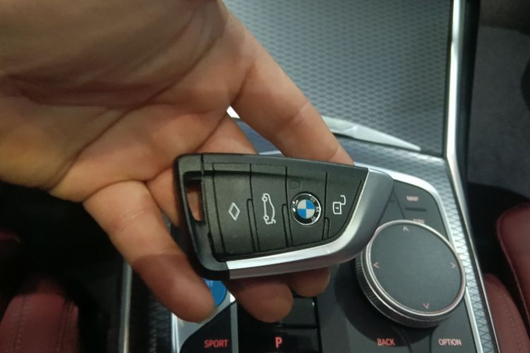 宝马i3 2025款 eDrive 40 L 曜夜套装中控内饰11