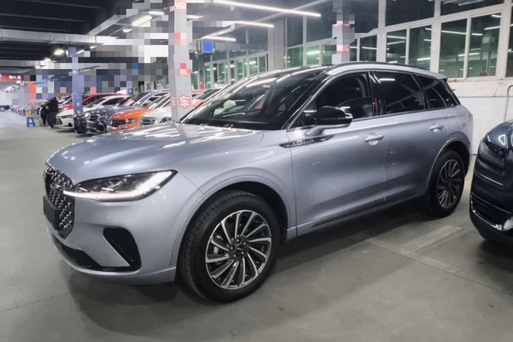 林肯 冒险家 2024款 1.5T 两驱尊雅混动版车身外观4