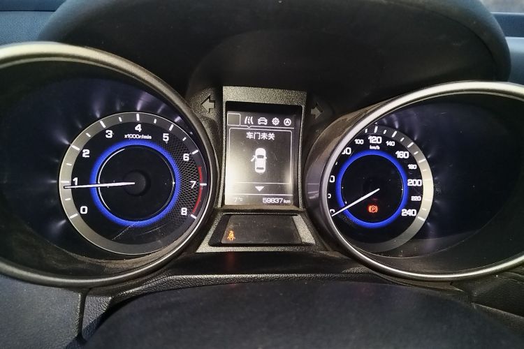 长安CS35 2017款 1.6L 手动豪华型中控内饰14