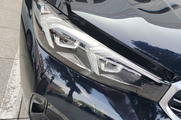 宝马3系 2024款 325i M运动套装车身外观6006