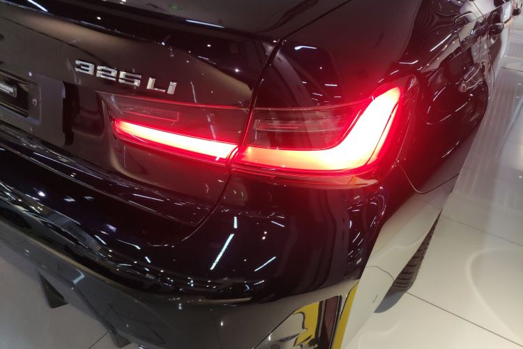 宝马3系 2023款 325Li M运动套装车身外观6006