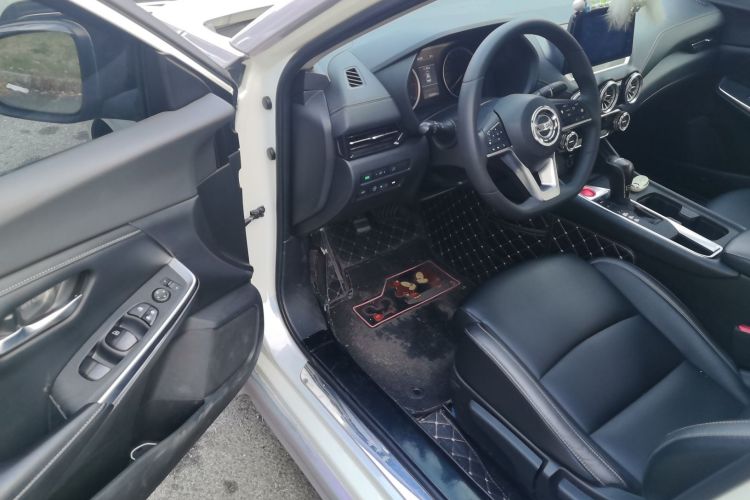 日产 轩逸 2021款 1.6L XL CVT悦享版中控内饰20