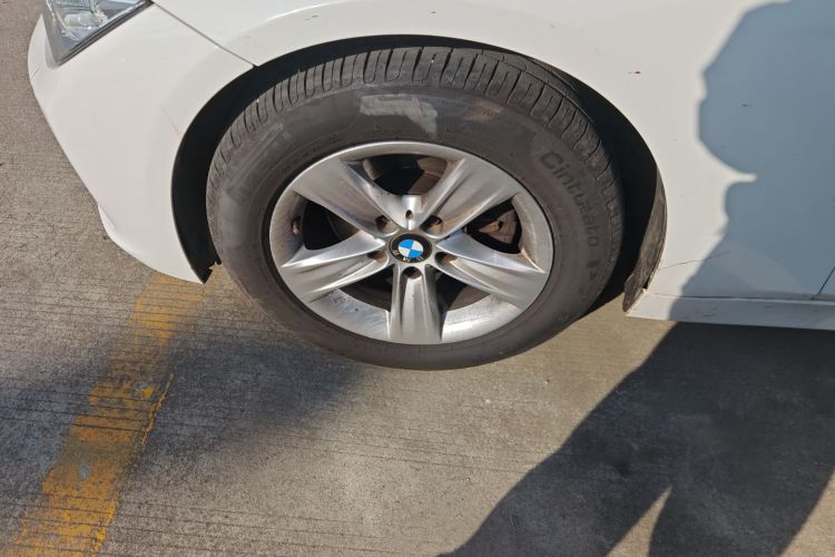 宝马3系 2015款 320i 超悦版时尚型车身外观6007