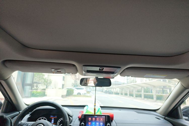 日产 天籁 2019款 2.0L XL 舒适版中控内饰22