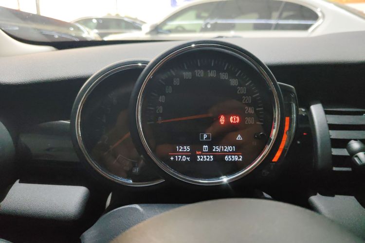 MINI 2019款 1.5T ONE PLUS局部细节14