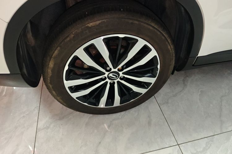 广汽传祺 传祺GS4 2017款 235T 自动两驱豪华智联版车身外观6002